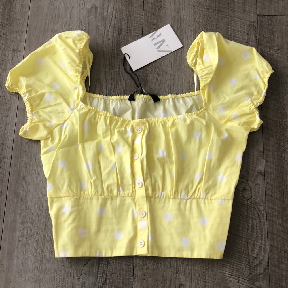 Cute yellow polka dot crop top